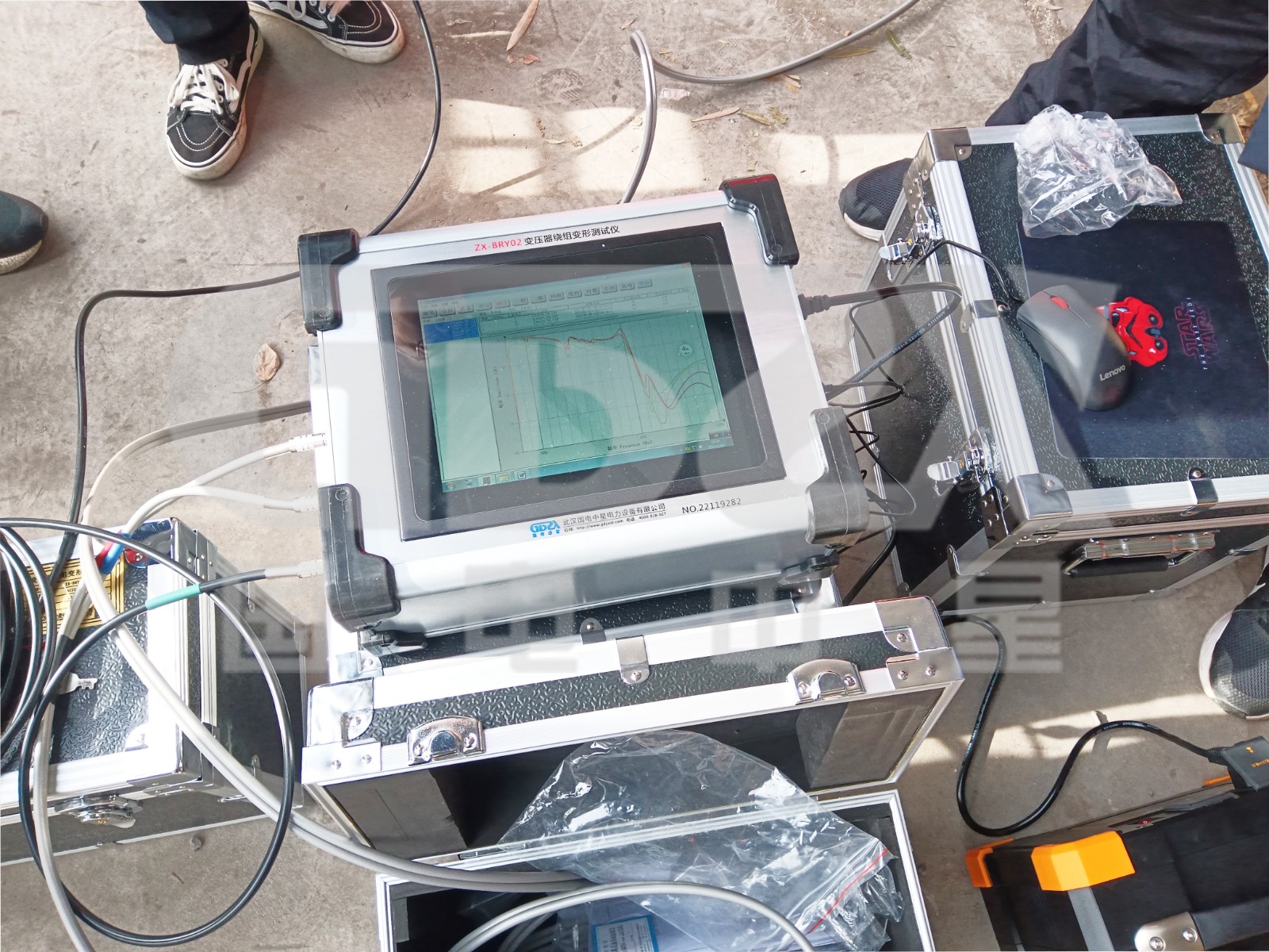 國電能源集團(tuán)神東用電中心變壓器繞組變形試驗5.jpg 國電能源集團(tuán)神東用電中心變壓器繞組變形試驗5.jpg